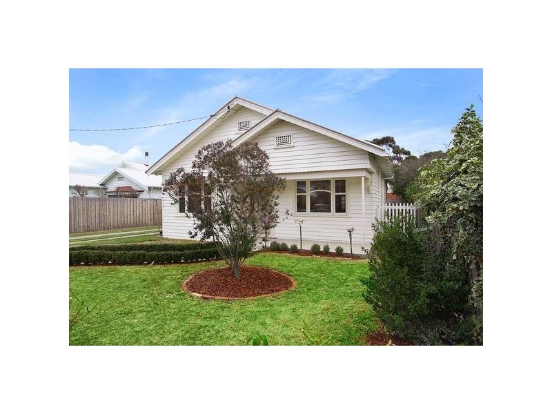 323 Autumn Street, Newtown VIC 3220