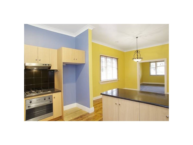 323 Autumn Street, Newtown VIC 3220