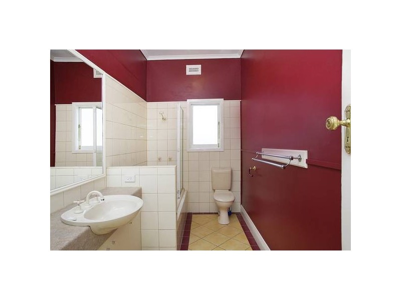 323 Autumn Street, Newtown VIC 3220