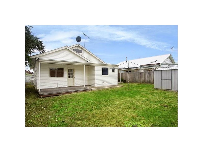 323 Autumn Street, Newtown VIC 3220