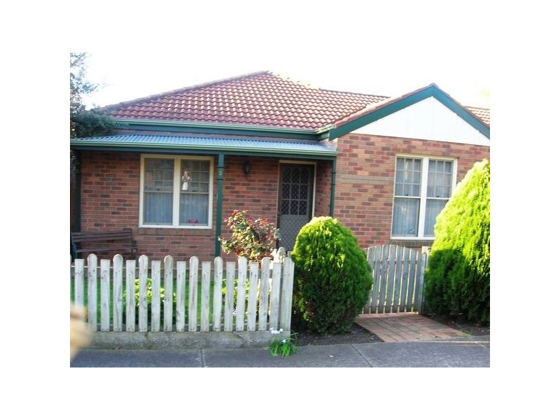 2/2 Uppe Skene St, Newtown VIC 3220