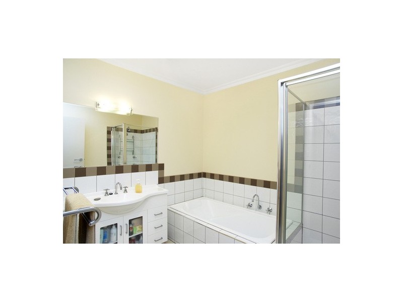 41 Hickey St, Whittington VIC 3219