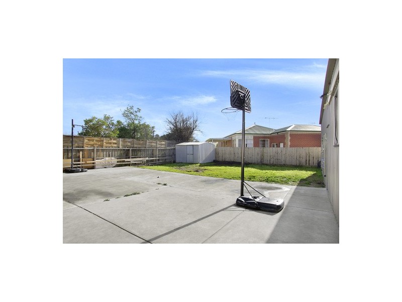 41 Hickey St, Whittington VIC 3219