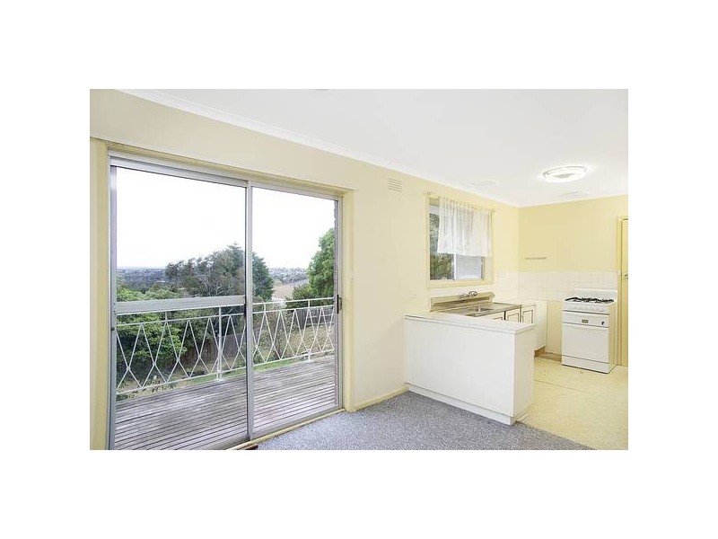 83 Reigate Road, Highton VIC 3216