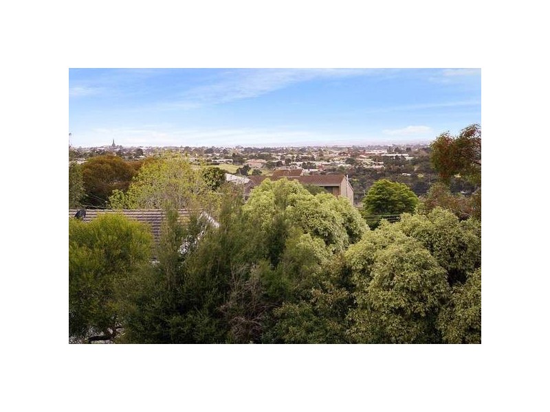 83 Reigate Road, Highton VIC 3216