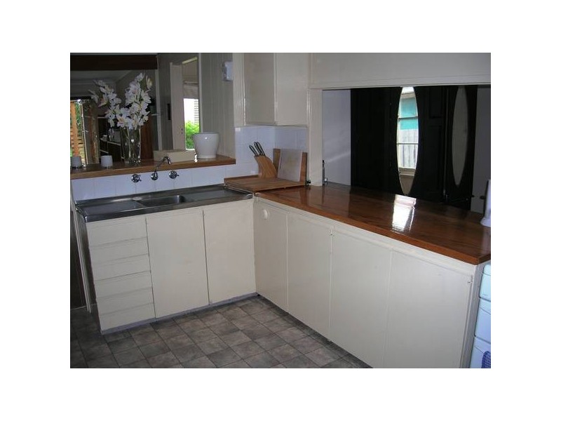 24 Cambridge St, Belmont VIC 3216