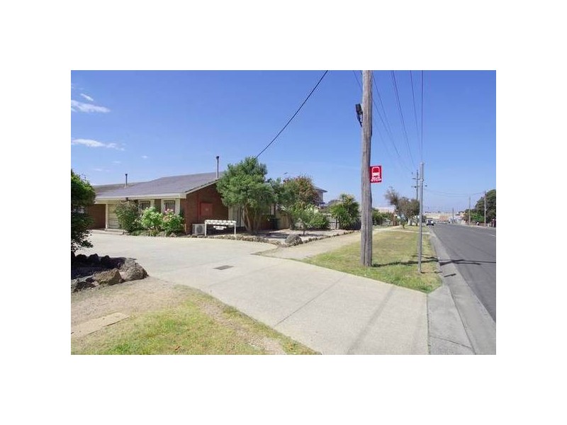 1/28 Bristol Road, Newtown VIC 3220