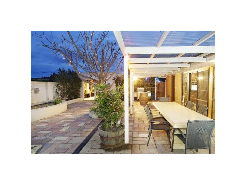 4 Fassifern Court, Hamlyn Heights VIC 3215