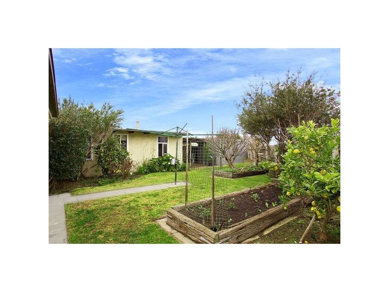 4 Fassifern Court, Hamlyn Heights VIC 3215