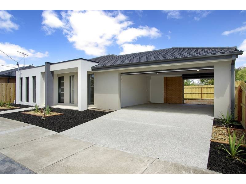 6 Chelmsford Avenue, Newtown VIC 3220