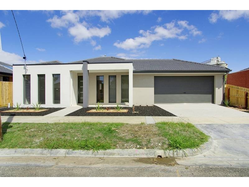 6 Chelmsford Avenue, Newtown VIC 3220