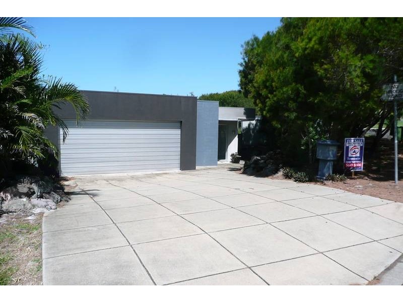 7 Rainbow Crescent, Sunrise Beach QLD 4567