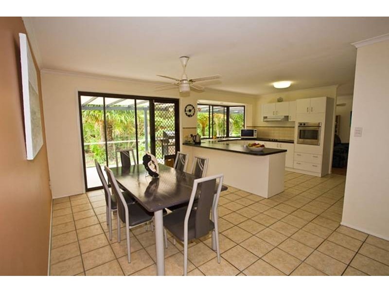 24 Palmer Cres, Tewantin QLD 4565