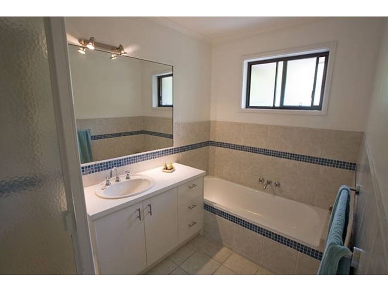 24 Palmer Cres, Tewantin QLD 4565