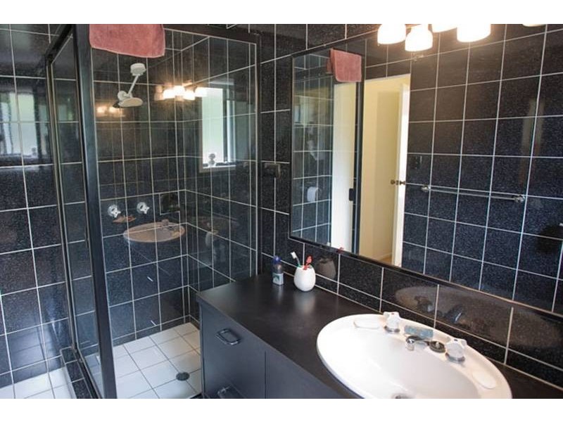 24 Palmer Cres, Tewantin QLD 4565