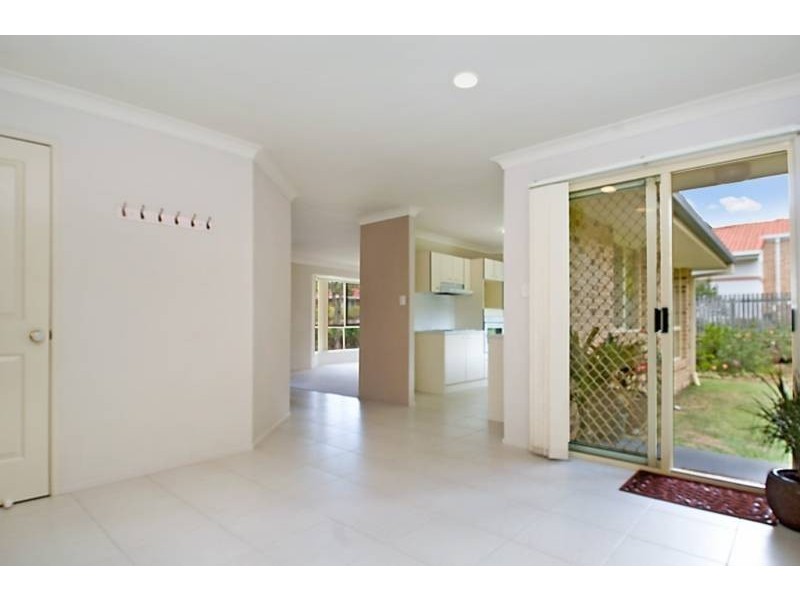 6 Cassia St, Noosaville QLD 4566