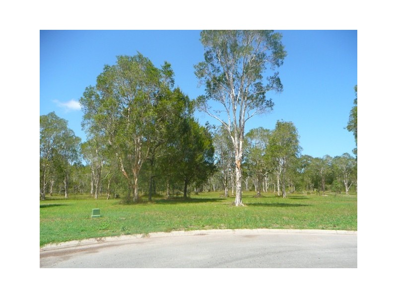 8 Morning Dew Cl, Cooroibah QLD 4565