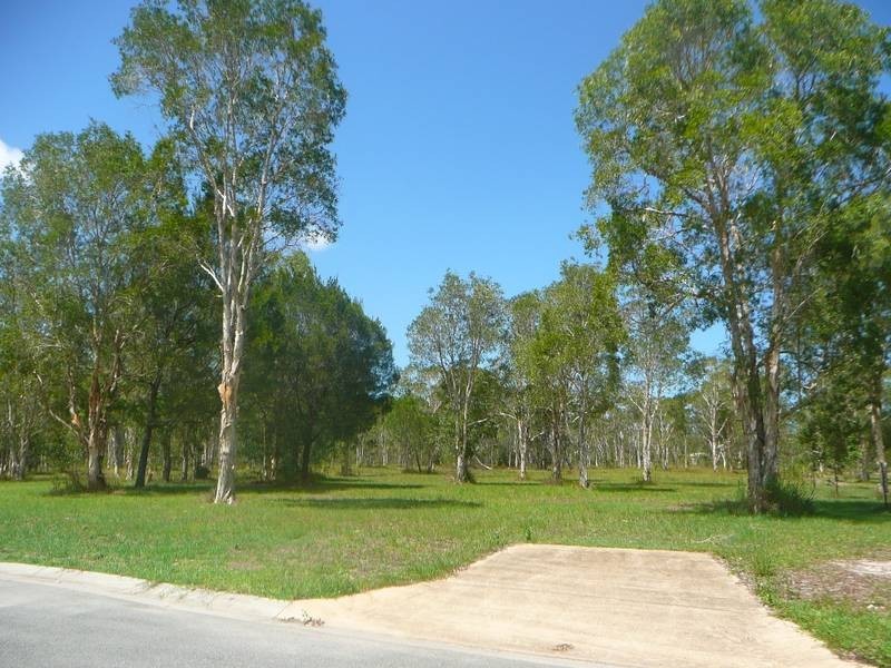 8 Morning Dew Cl, Cooroibah QLD 4565