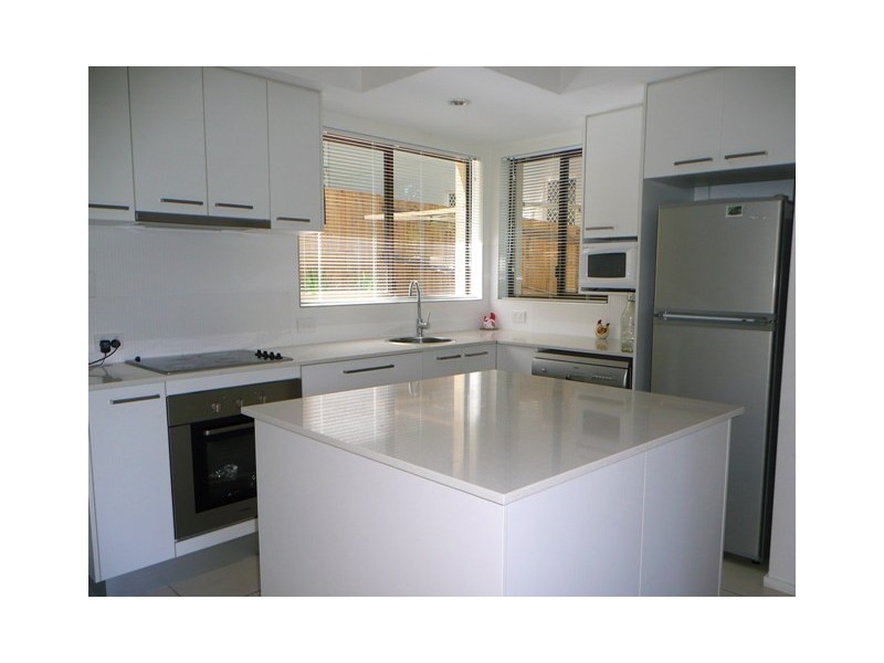 1/11 Bottlebrush Avenue, Noosa Heads QLD 4567