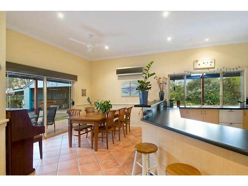 16 Greengate Rd, Cooroibah QLD 4565