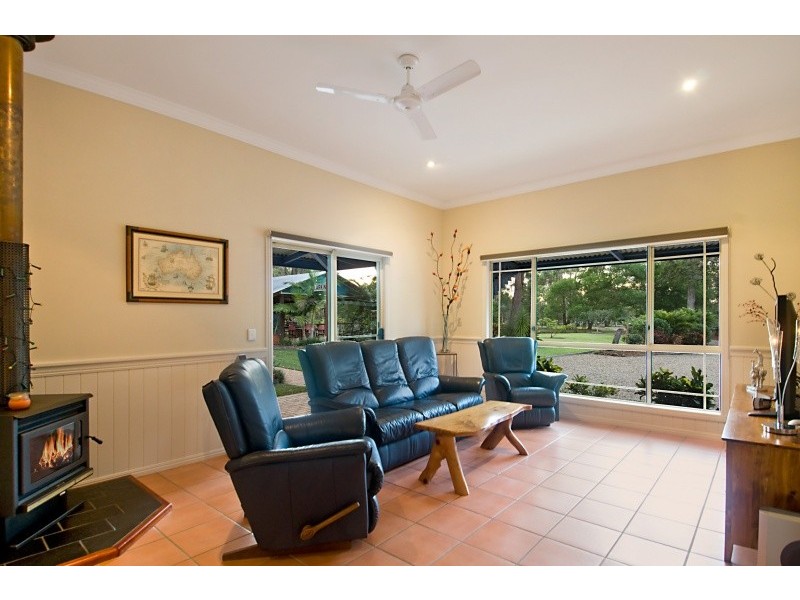 16 Greengate Rd, Cooroibah QLD 4565