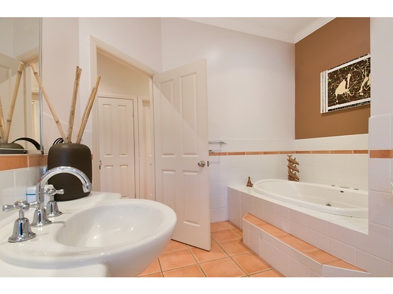 16 Greengate Rd, Cooroibah QLD 4565