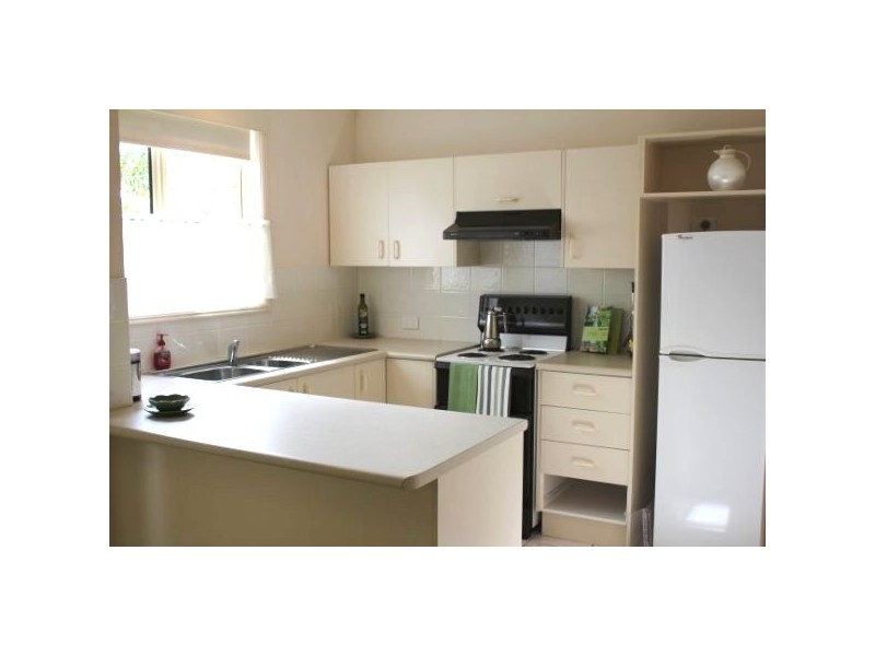 2/3 Sylvia St, Noosaville QLD 4566