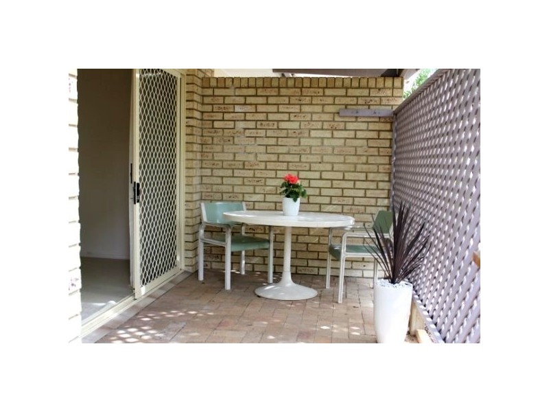2/3 Sylvia St, Noosaville QLD 4566