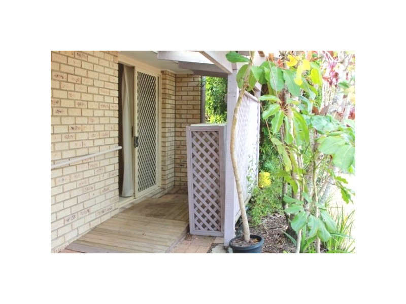 2/3 Sylvia St, Noosaville QLD 4566
