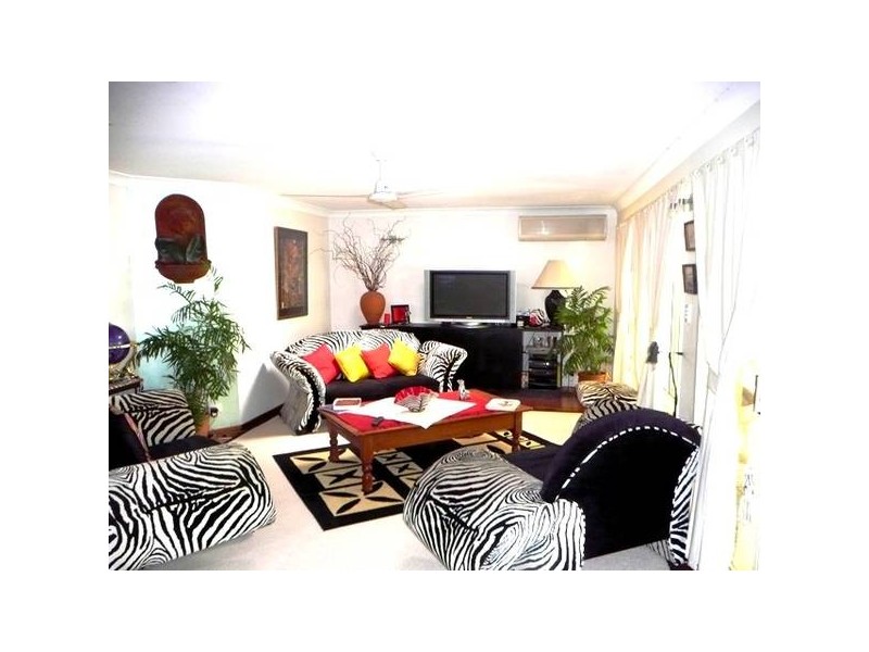 77 Lake Entrance Blvd, Noosaville QLD 4566