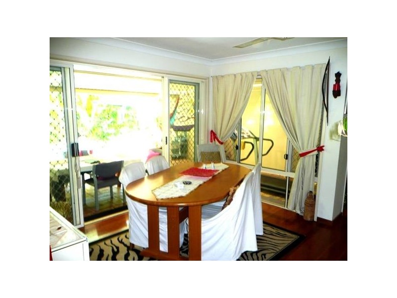 77 Lake Entrance Blvd, Noosaville QLD 4566