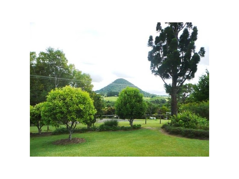 24 Mountain View Drive, Pomona QLD 4568