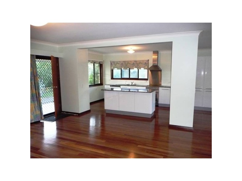 17 Lake View Drive, Tewantin QLD 4565