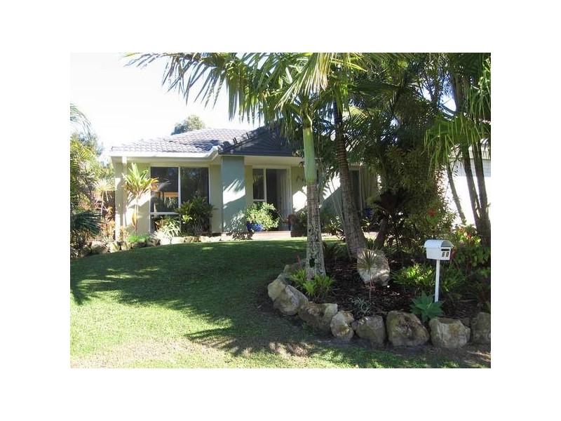 60 Lake Entrance Blvd, Noosaville QLD 4566