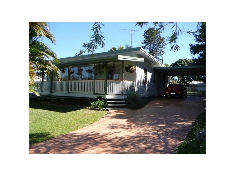 8 Tulip Lane, Cooroy QLD 4563