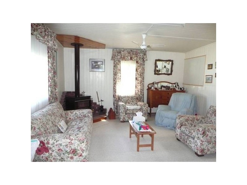 8 Tulip Lane, Cooroy QLD 4563