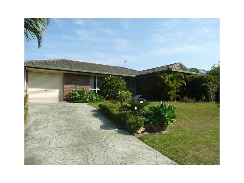 1 Lindrick Crt, Tewantin QLD 4565