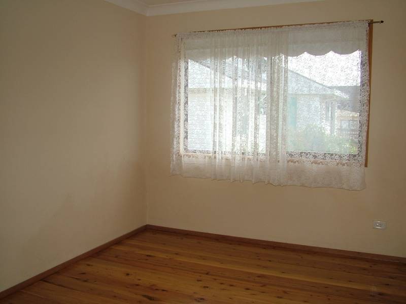 12 Vista Pde, Bateau Bay NSW 2261