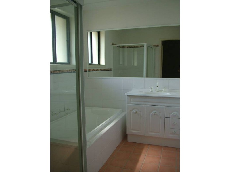 2/7 Yethonga Street, Blue Bay NSW 2261