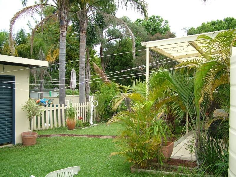 Bateau Bay NSW 2261