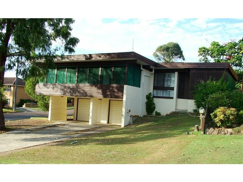 14 Curzon Ave, Bateau Bay NSW 2261