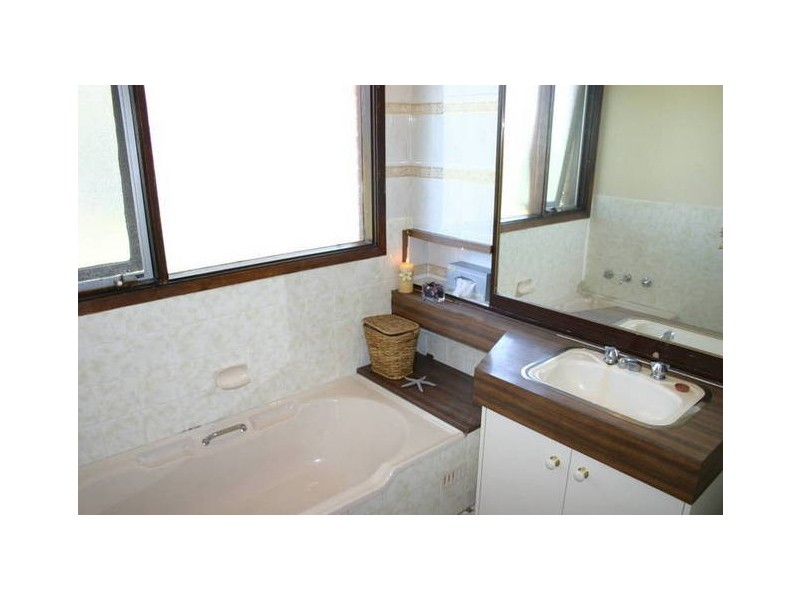 2 Lord Street, Shelly Beach NSW 2261