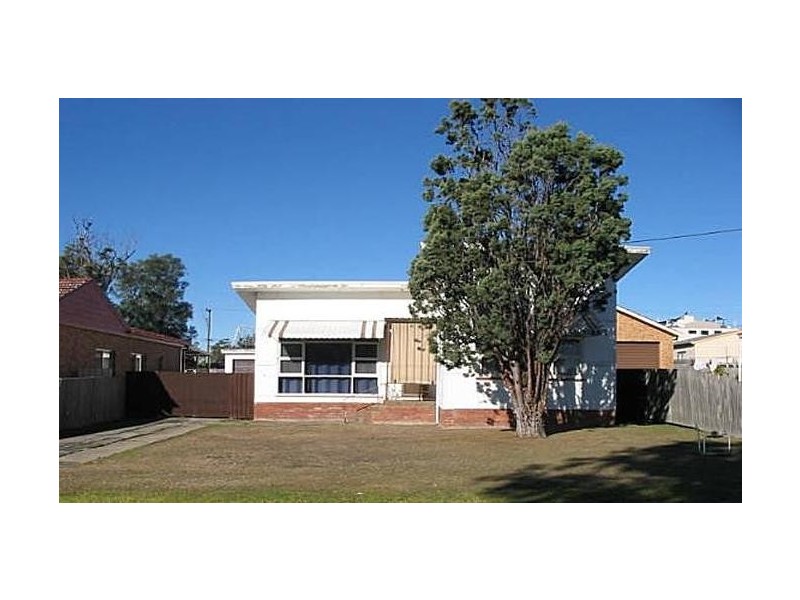 14 McGirr Ave, The Entrance NSW 2261