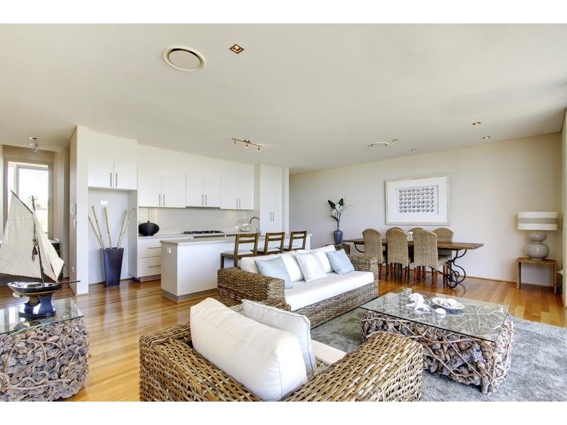 Blue Bay NSW 2261