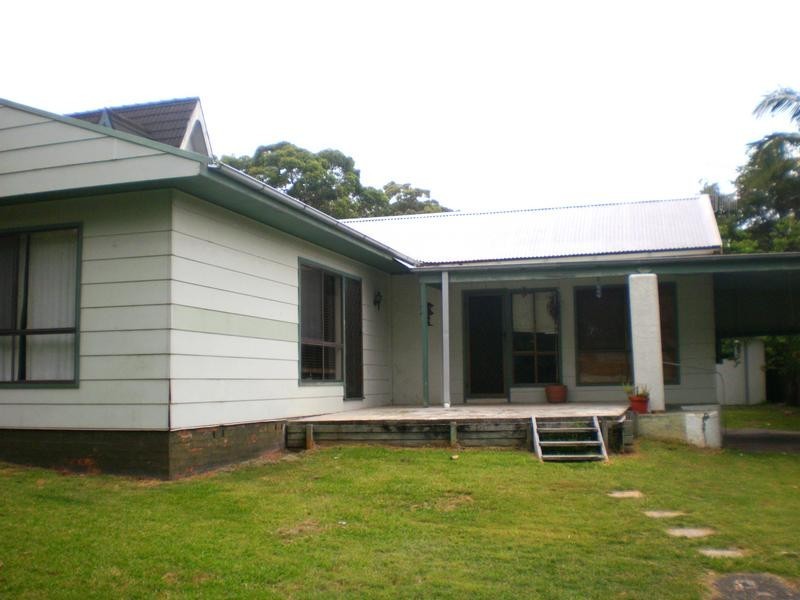 31 Rushby St, Bateau Bay NSW 2261