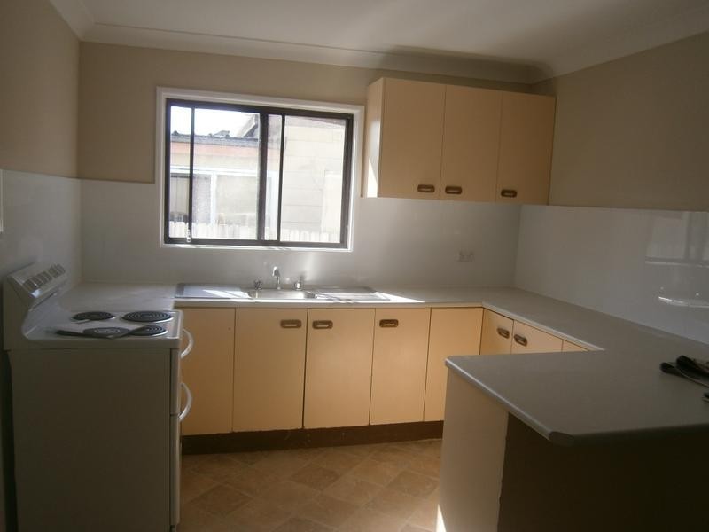 33 Bay Rd, The Entrance NSW 2261