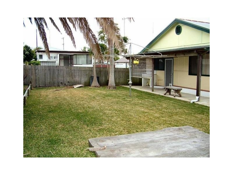 15a Ashton Ave, The Entrance NSW 2261