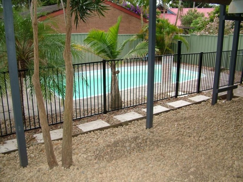 8 Ronda Cl, Berkeley Vale NSW 2261