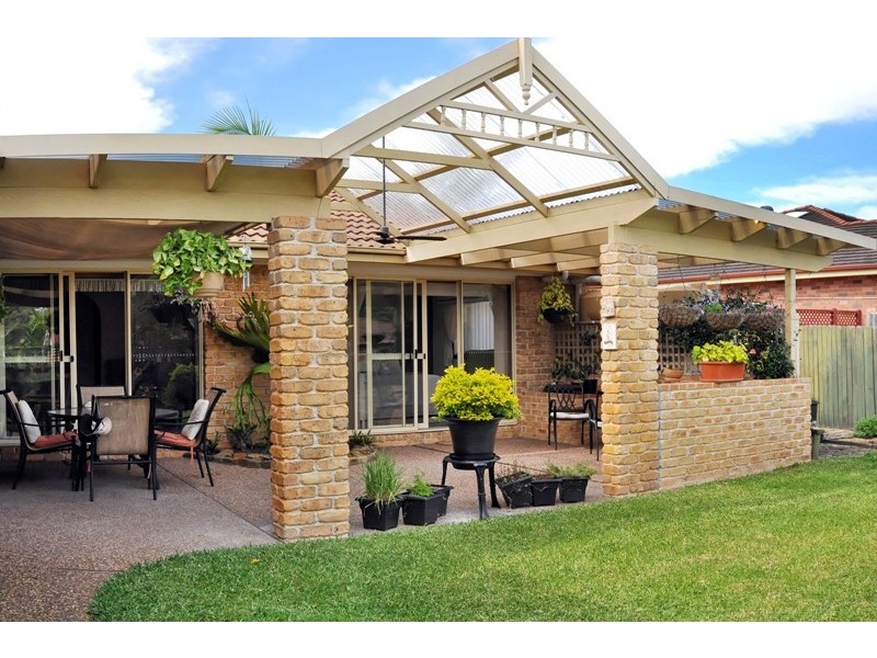 6 Borrodale Ave, Bateau Bay NSW 2261