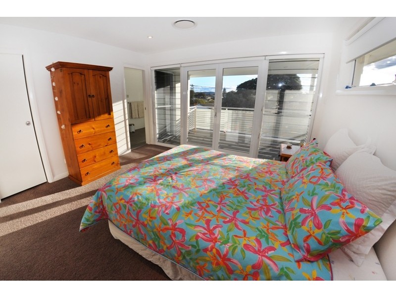 90A Bay Rd, Blue Bay NSW 2261